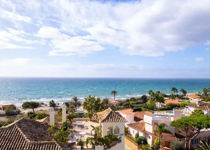 Seaside Elegance With Sea View ماربيا