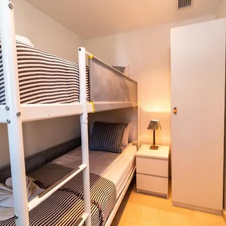 Seaside Elegance With Sea View Apartment Marbella