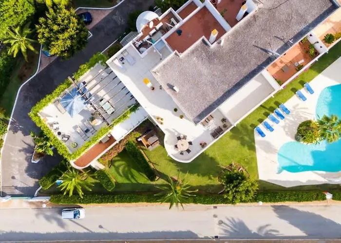 Seaside Elegance With Sea View
