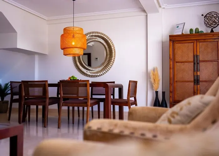 Daire Seaside Elegance With Sea View *