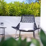Seaside Elegance With Sea View Apartament