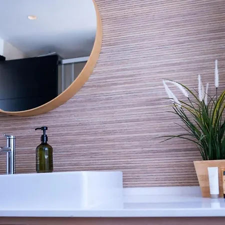 Seaside Elegance With Sea View * Μαρμπέλλα