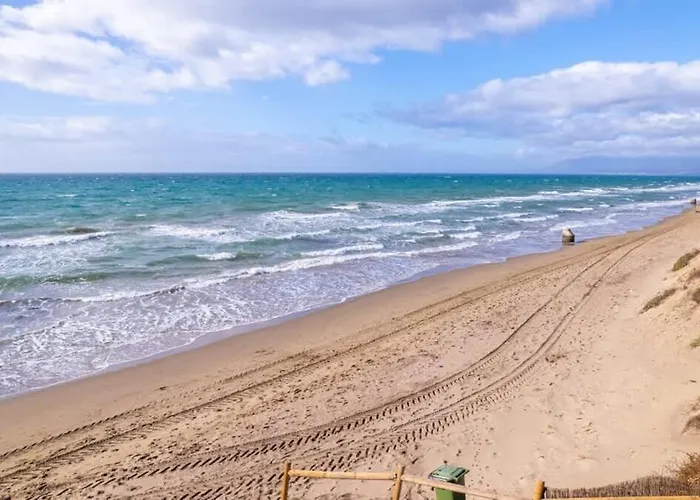 Seaside Elegance With Sea View Apartman Marbella