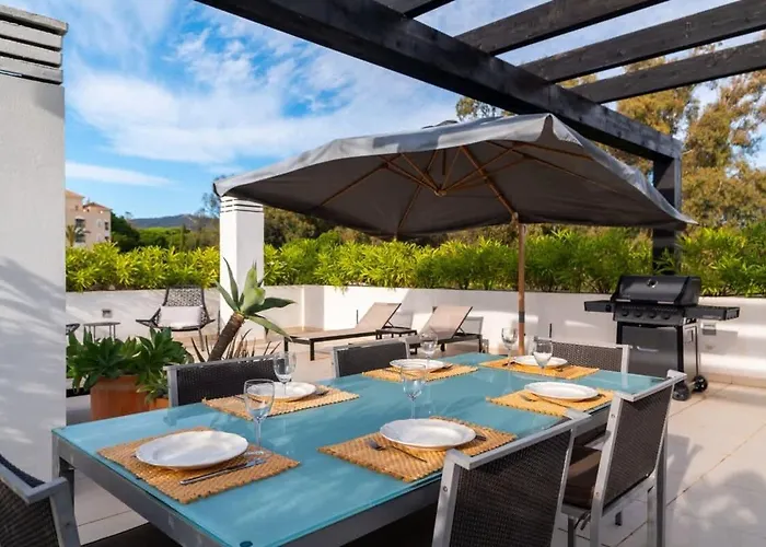 Seaside Elegance With Sea View *